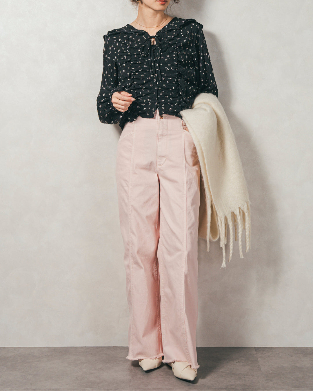 ［SET］Flowerプリントフリルブラウス+センターシーム リラックスカラーデニム（2SET）