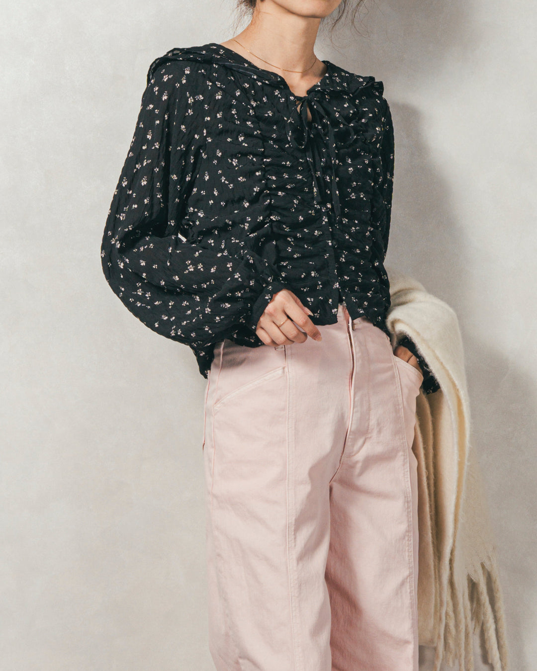 ［SET］Flowerプリントフリルブラウス+センターシーム リラックスカラーデニム（2SET）