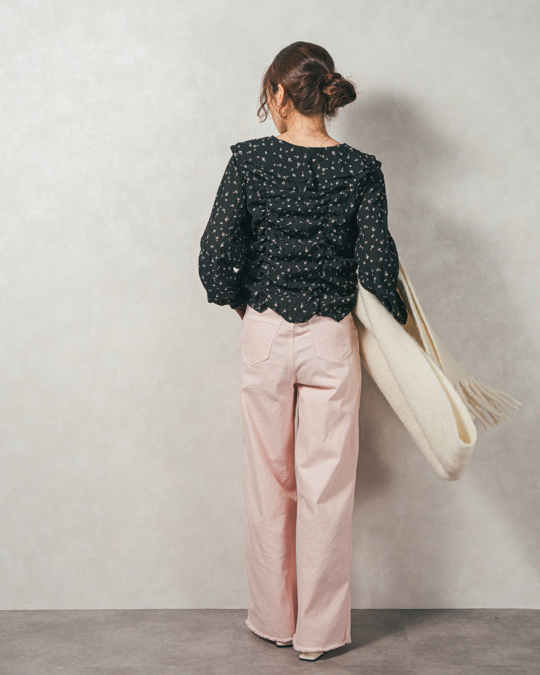 ［SET］Flowerプリントフリルブラウス+センターシーム リラックスカラーデニム（2SET）