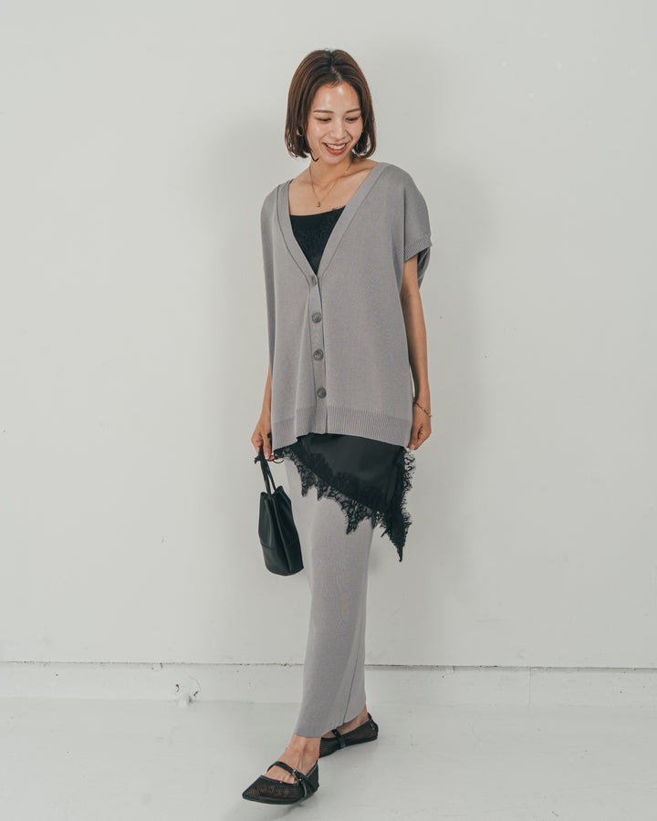 ［SET］VネックRelaxニットベスト + サテンアシメ レースキャミ + Relax Knit ストレートスカート（3SET）