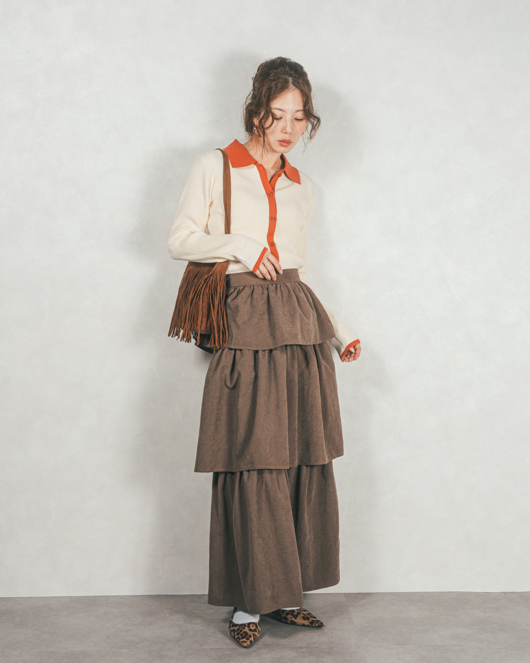 ［SET］バイカラー襟付きニットトップス+Flareティアードロングスカート（2SET）