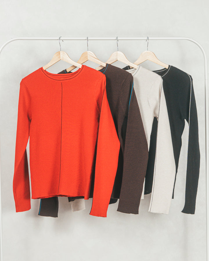 Line Rib クルーネックニット（IVORY)