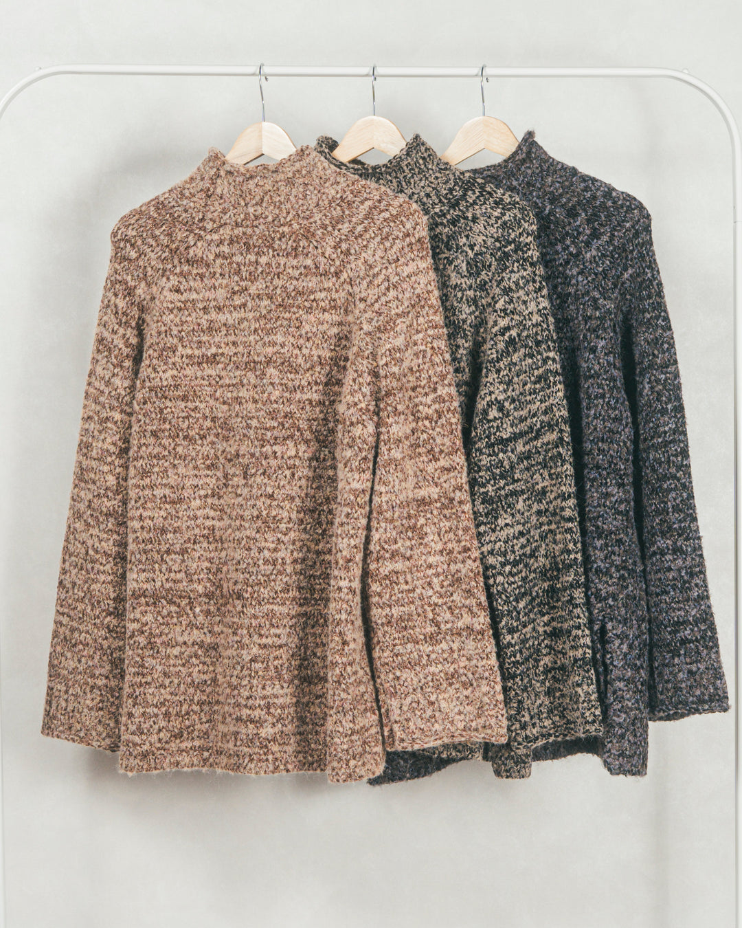 ブークレMix ハイネックニット (MOCHA)