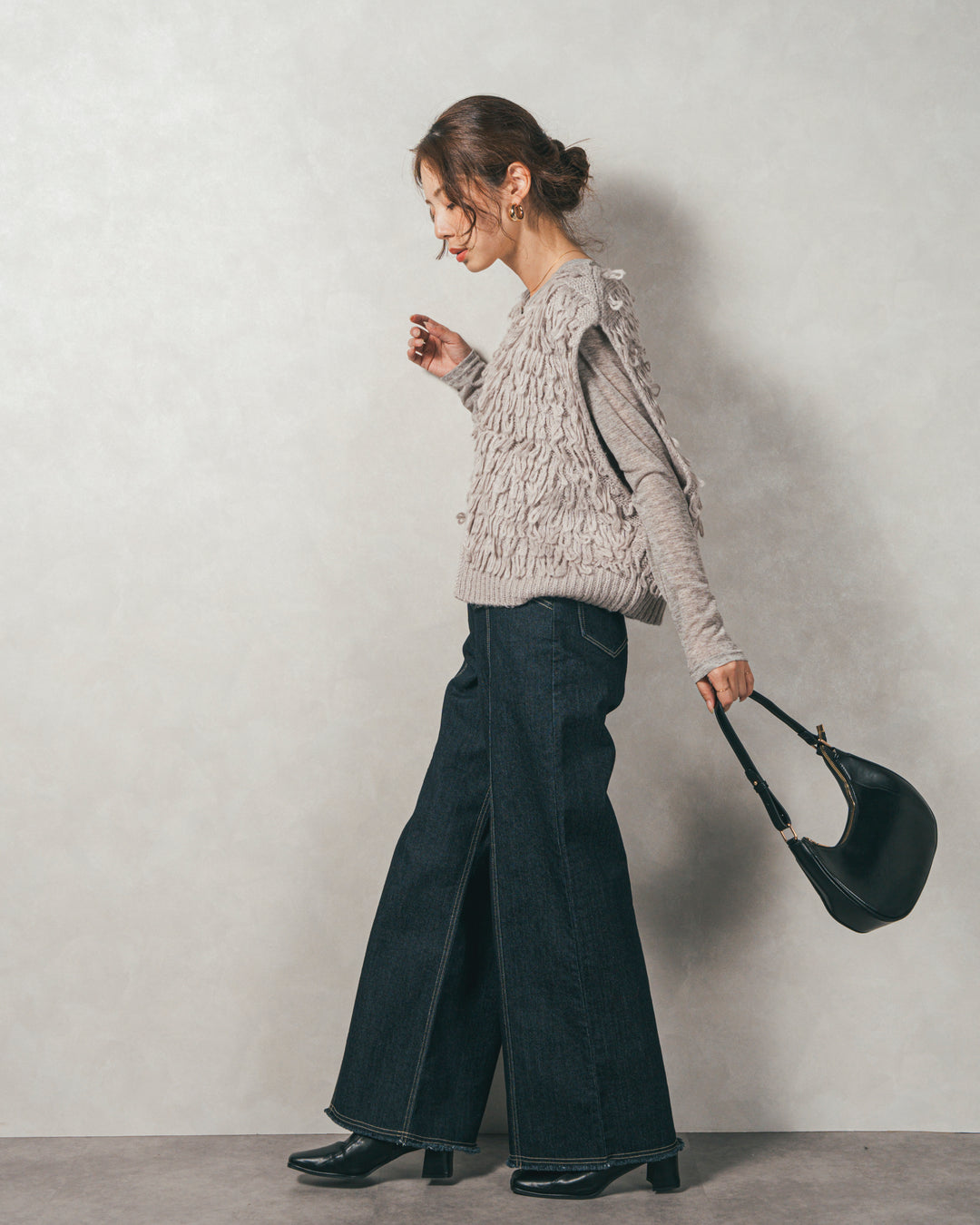 ［SET］ループ編みフリンジニットベスト+Sheerリブヘンリーネックトップス+センターシーム リラックスカラーデニム（3SET）