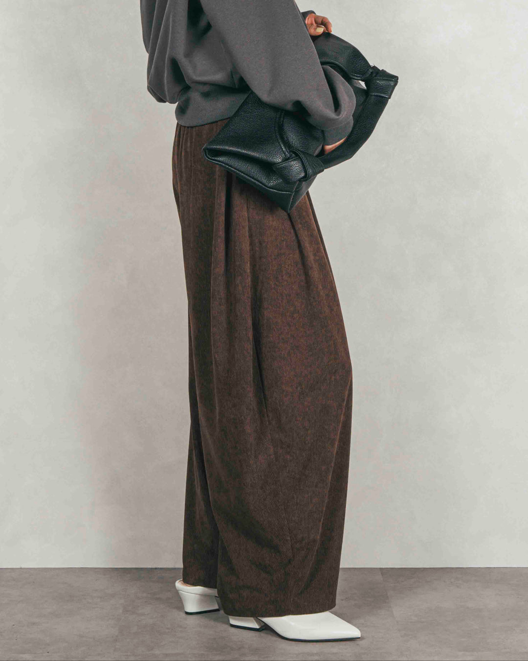 サイドタックコクーンコーデュロイパンツ (BROWN)