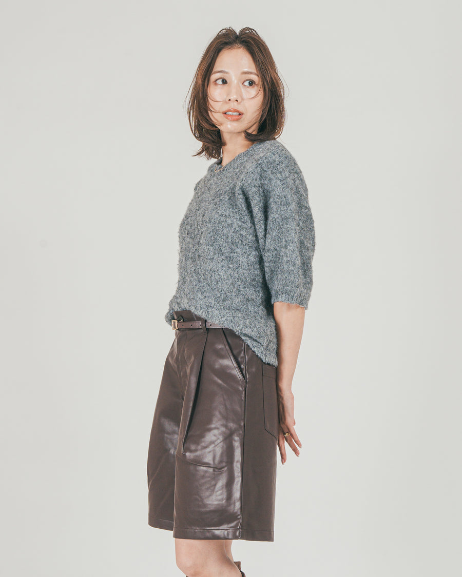［SET］フェザータッチハーフスリーブニット + レザーライクハーフパンツ（2SET）