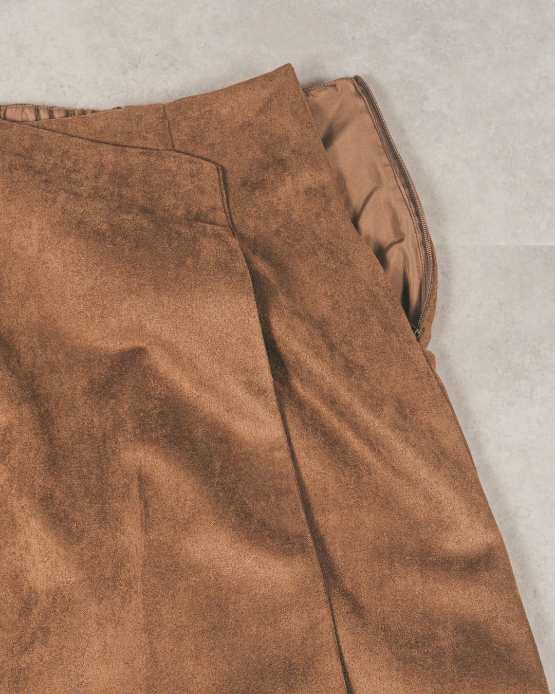 スウェードライクラップスカート (BROWN)