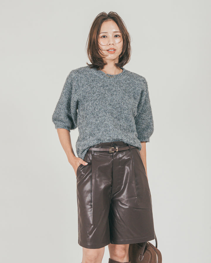 ［SET］フェザータッチハーフスリーブニット + レザーライクハーフパンツ（2SET）