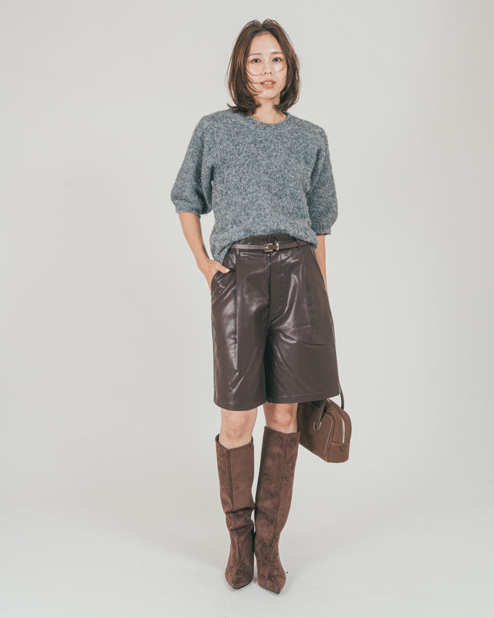 ［SET］フェザータッチハーフスリーブニット + レザーライクハーフパンツ（2SET）
