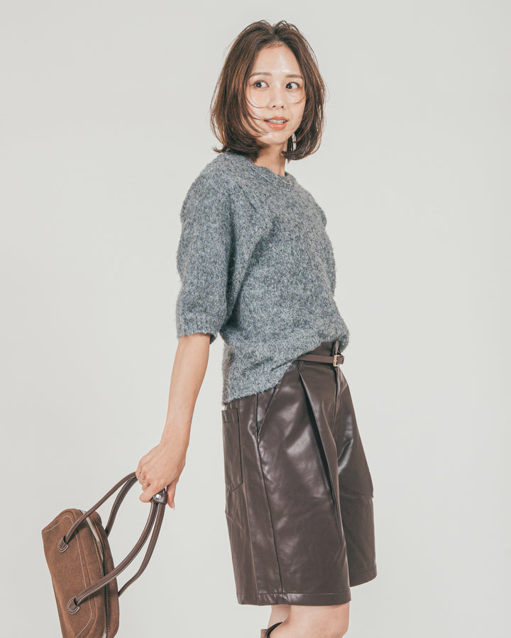 ［SET］フェザータッチハーフスリーブニット + レザーライクハーフパンツ（2SET）