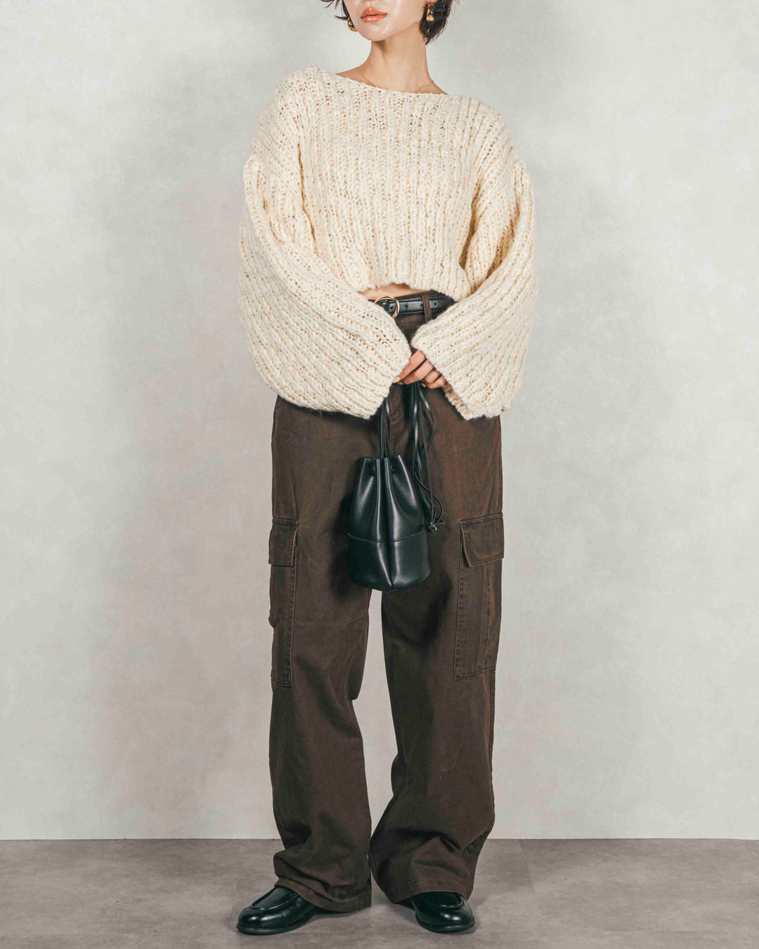 ［SET］ボリュームチャンキースラブ クロップドニット+ピグメントツイルカーゴパンツ（2SET）