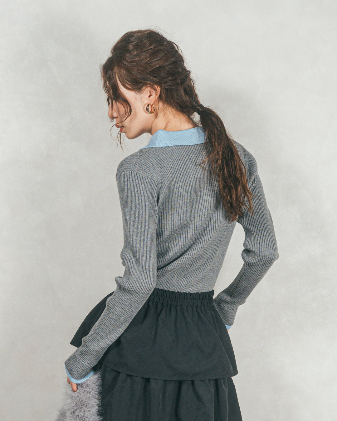 バイカラー襟付きニットトップス (GRAY x LIGHT BLUE)
