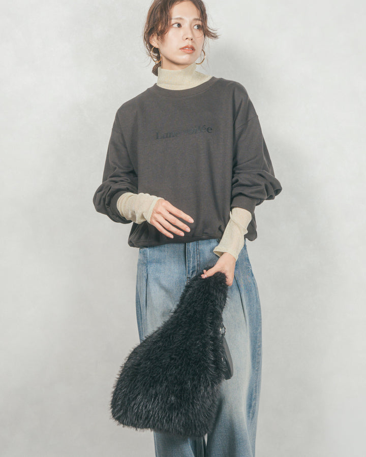 ［SET］フロントシリコンLogoスウェット+ラメSheerハイネックトップス+ワイドTuckイージーデニム