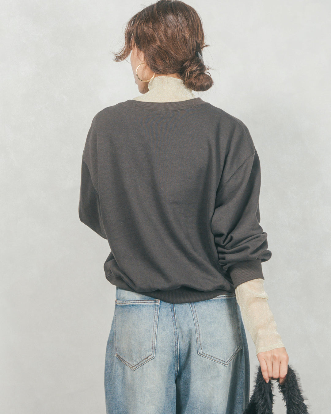 フロントシリコンLogoスウェット (CHARCOAL)