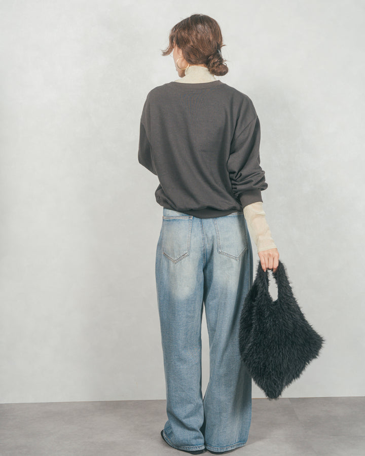 ［SET］フロントシリコンLogoスウェット+ラメSheerハイネックトップス+ワイドTuckイージーデニム