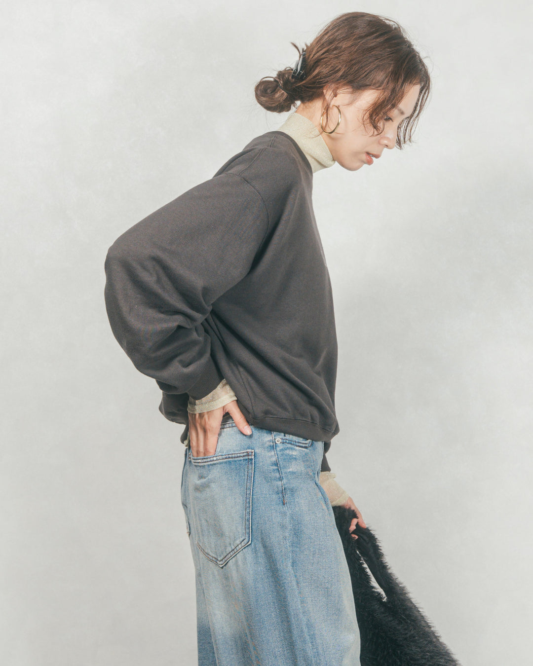 フロントシリコンLogoスウェット (CHARCOAL)