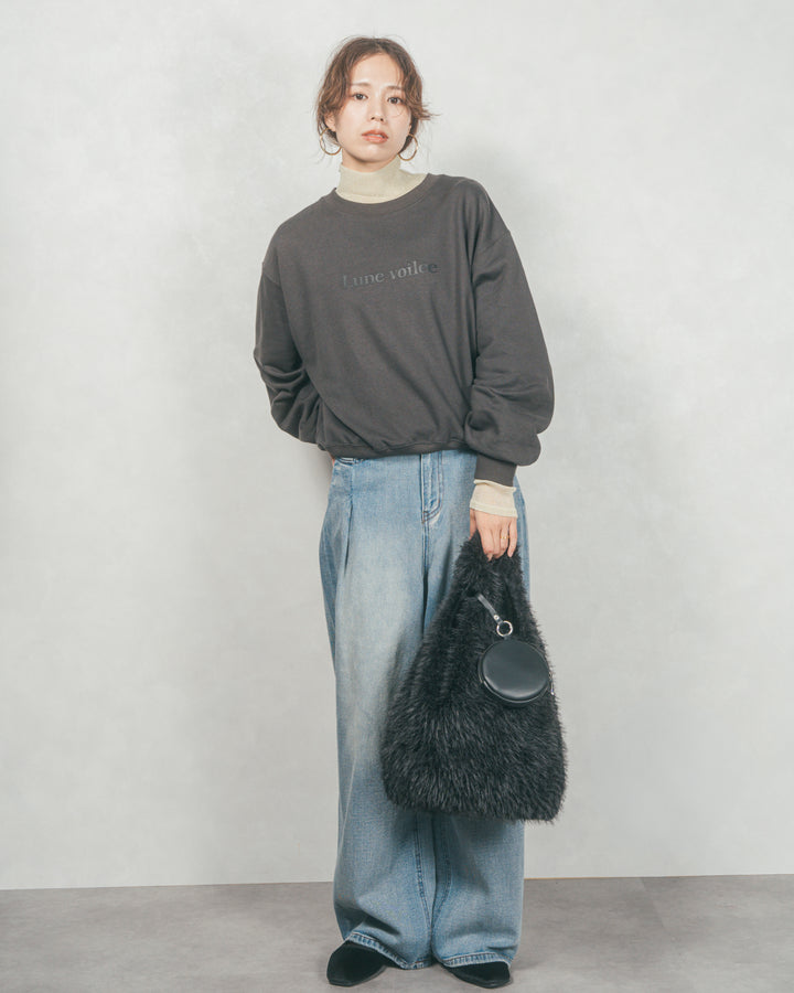 ［SET］フロントシリコンLogoスウェット+ラメSheerハイネックトップス+ワイドTuckイージーデニム