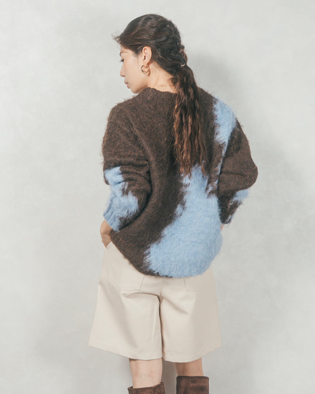 ［SET］ニュアンスグラデーションShaggyニット+レザーライクハーフパンツ（2SET）