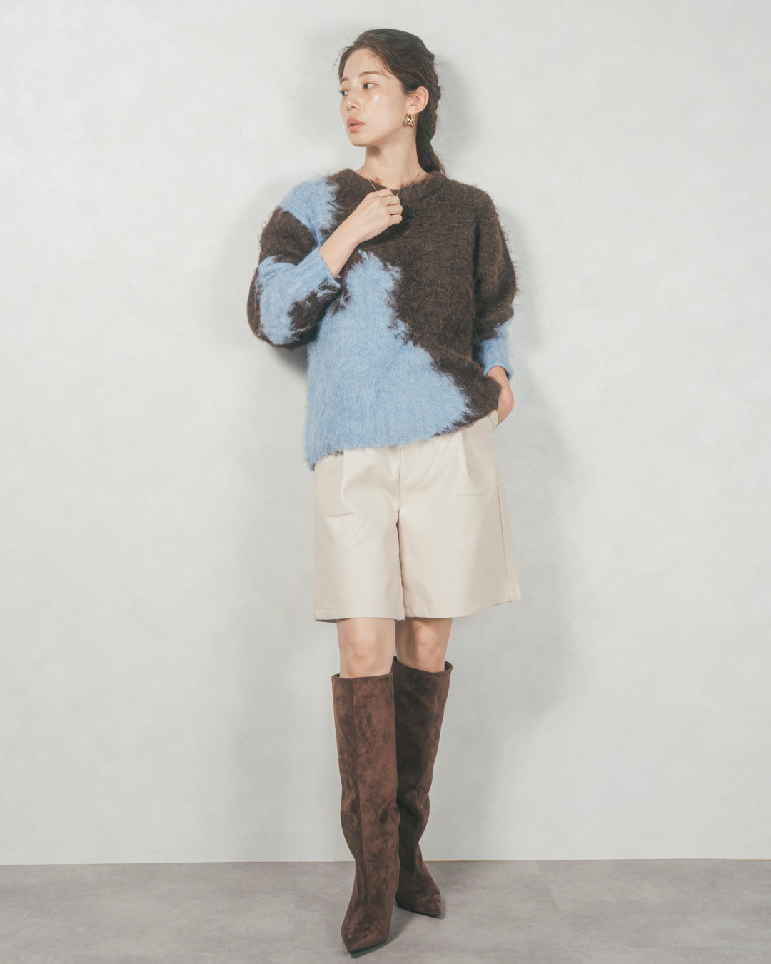 ［SET］ニュアンスグラデーションShaggyニット+レザーライクハーフパンツ（2SET）