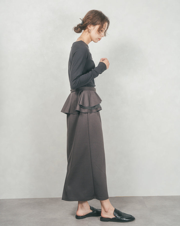 ［SET］3-Way すっきり見えオフショルトップス+Multi-Way ライトポンチペプラムスカート（2SET）