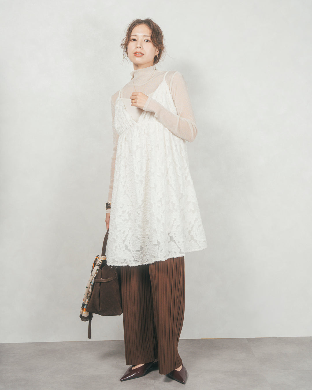 プリーツNarrowストレートパンツ (BROWN)