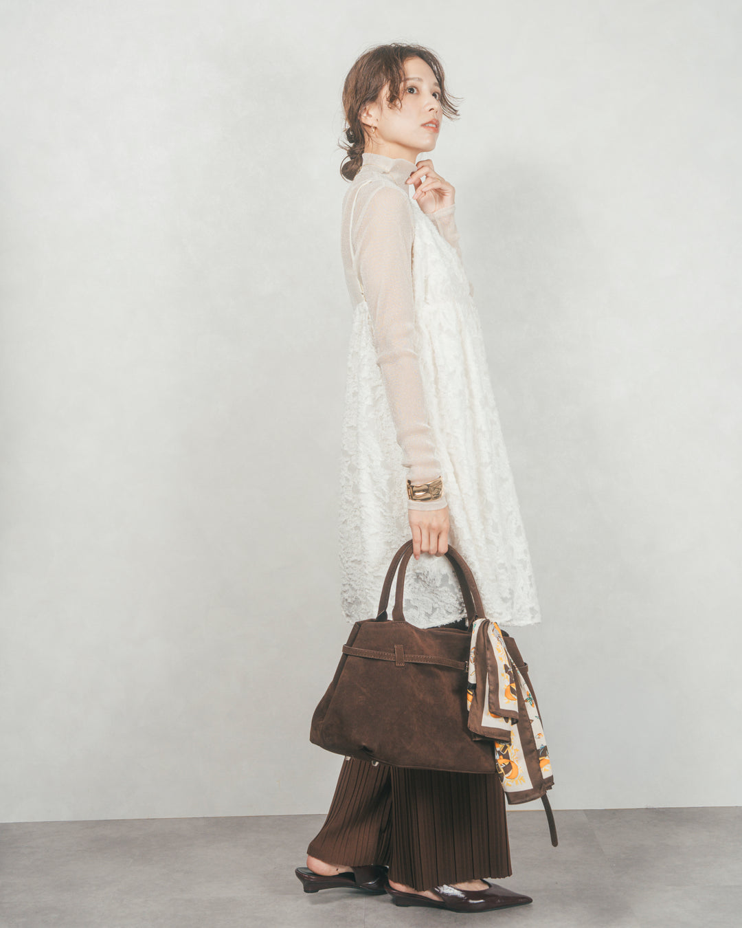 プリーツNarrowストレートパンツ (BROWN)