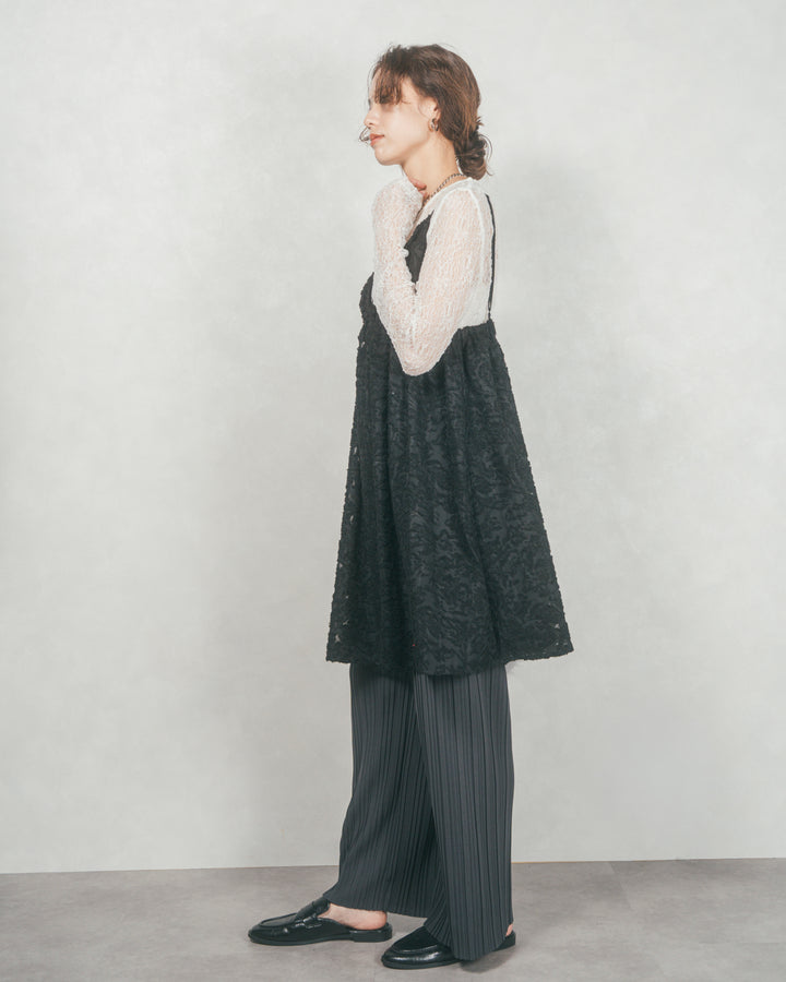 プリーツNarrowストレートパンツ (CHARCOAL)