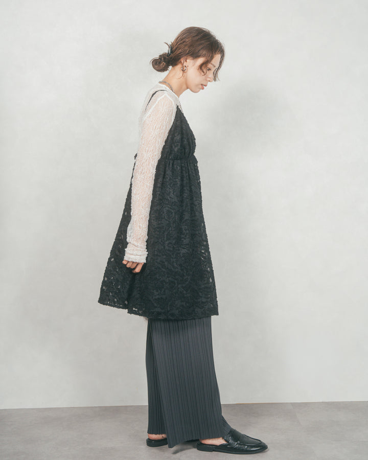 プリーツNarrowストレートパンツ (CHARCOAL)