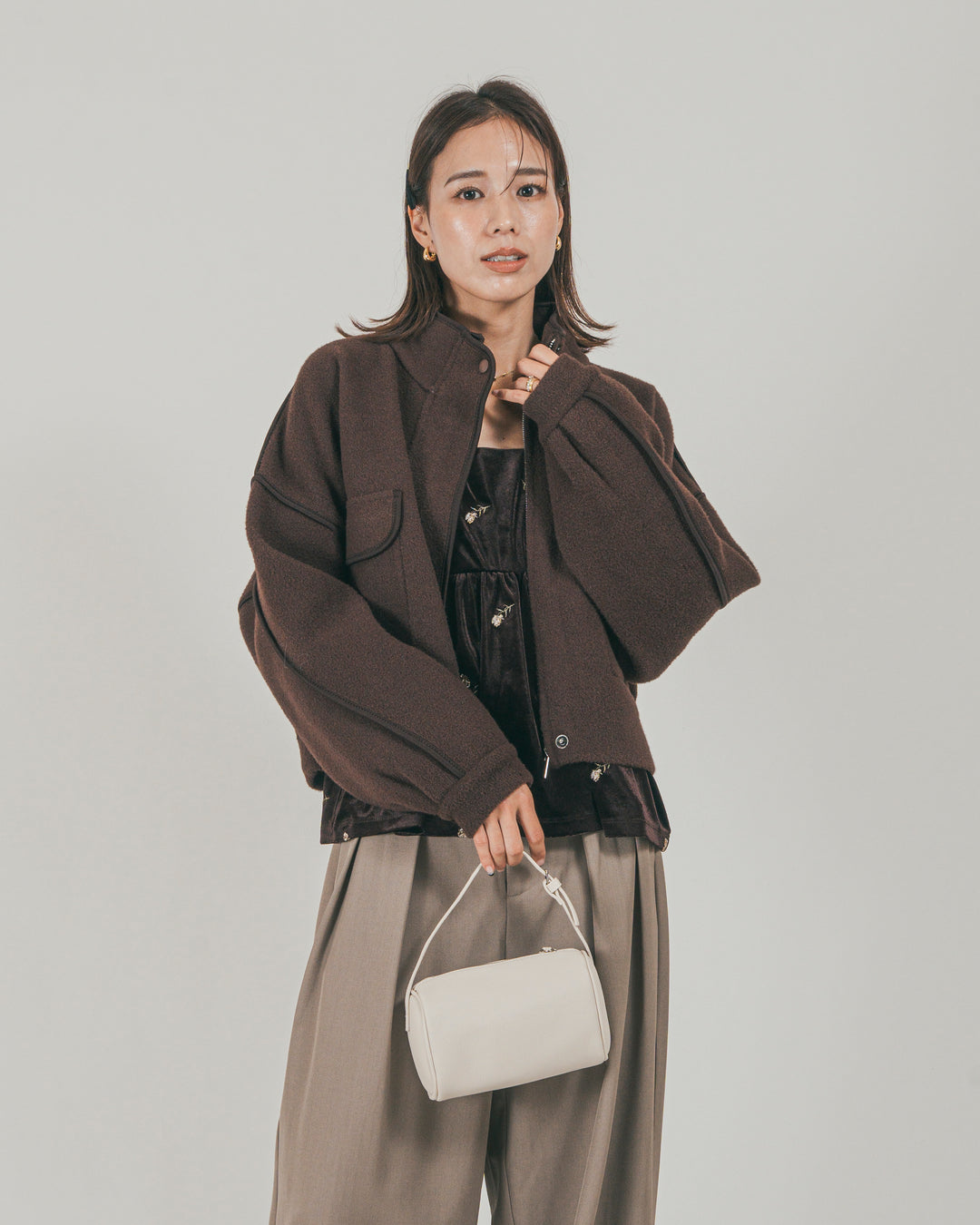 ［SET］Softショートニットブルゾン + ダブルタック ハイウエストワイドパンツ（2SET）
