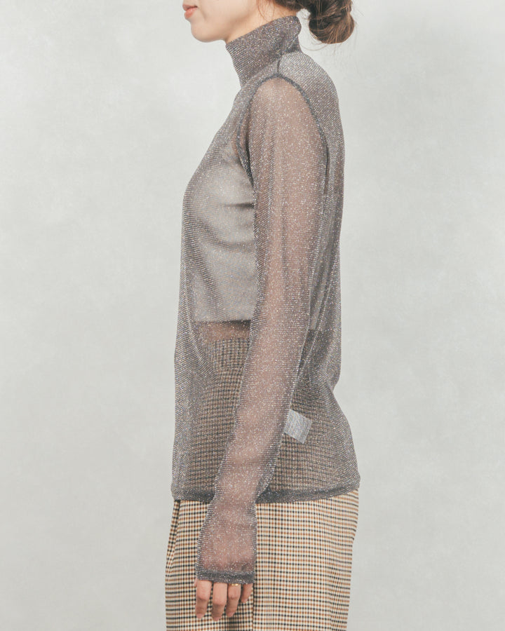 ［SET］フロントシリコンLogoスウェット+ラメSheerハイネックトップス+ワイドTuckイージーデニム