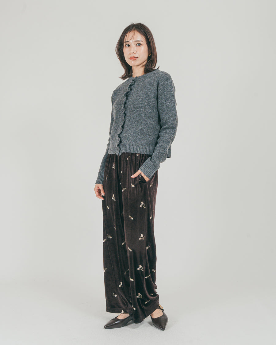 ［SET］フロントフリルメランジニットカーデ + Flower刺繍 ベロアパンツ（2SET）
