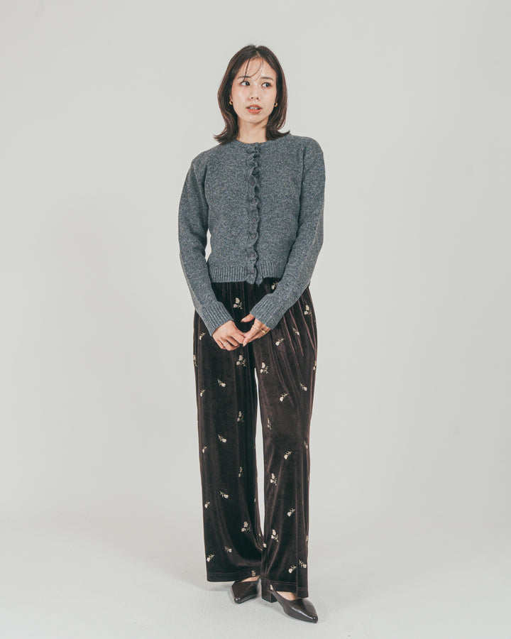 ［SET］フロントフリルメランジニットカーデ + Flower刺繍 ベロアパンツ（2SET）