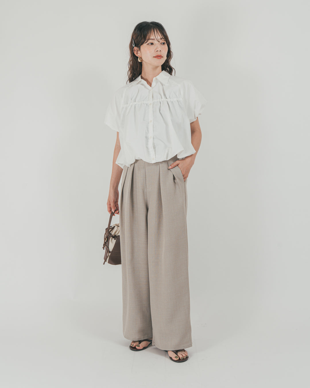 ［SET］バルーンShirringハーフスリーブシャツ + スラブTweedタックワイドパンツ（2SET）