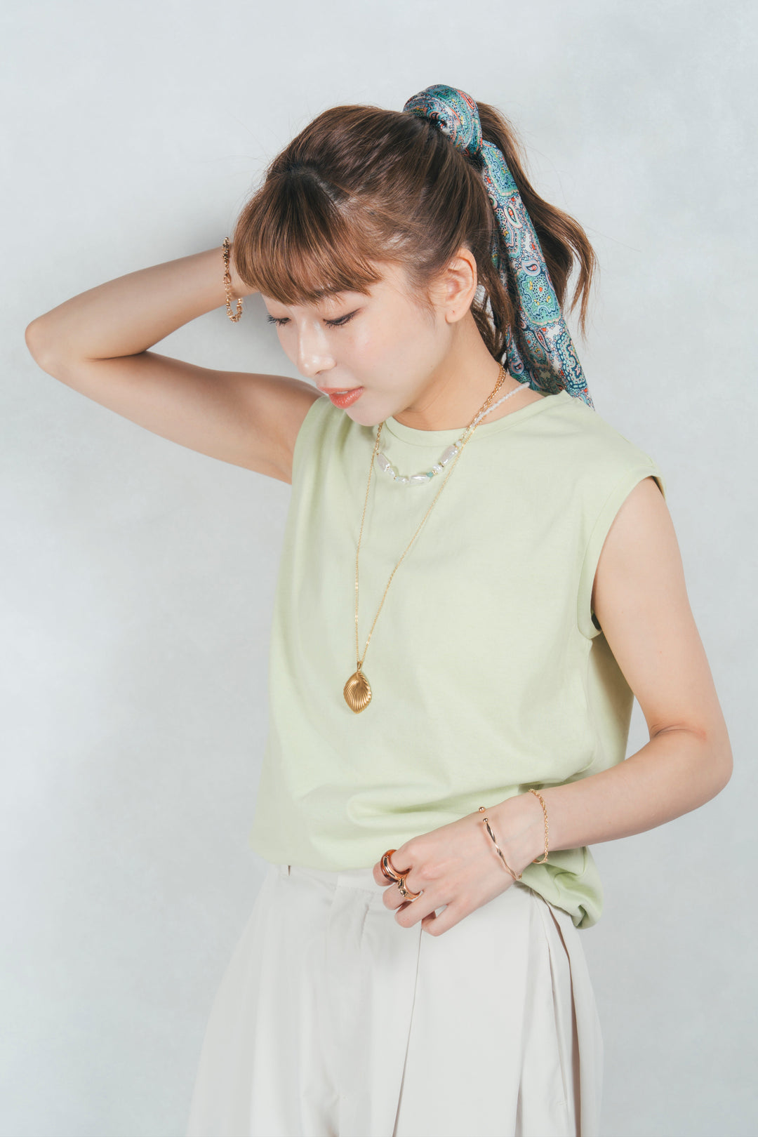 ［SET］USAコットンスリーブレストップス+リブ編みニットビスチェ+サイドタックコクーンパンツ（3SET）