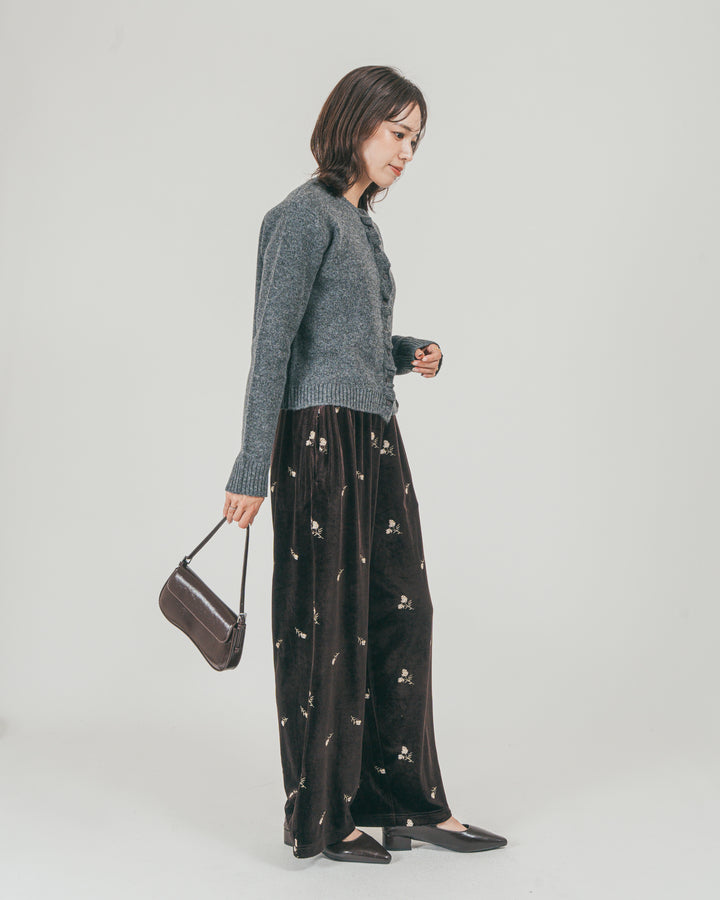 ［SET］フロントフリルメランジニットカーデ + Flower刺繍 ベロアパンツ（2SET）