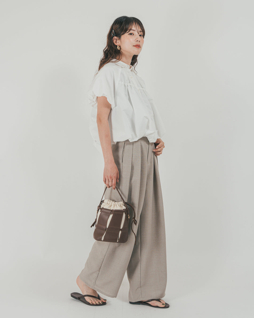 ［SET］バルーンShirringハーフスリーブシャツ + スラブTweedタックワイドパンツ（2SET）