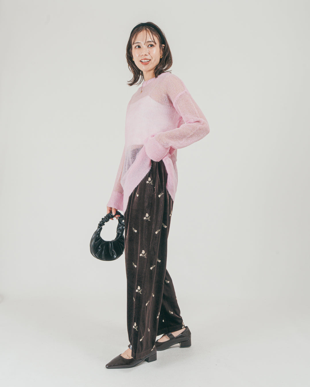 ［SET］モヘアTouchローゲージカラーニット + Flower刺繍 ベロアパンツ（2SET）