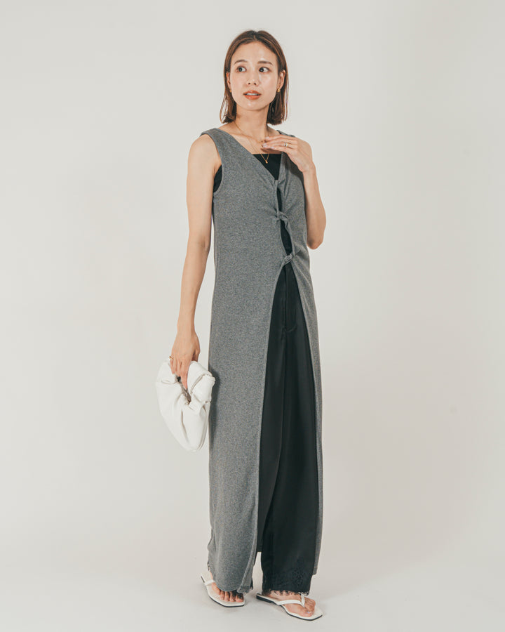 ［SET］フロントデザインジレワンピ + サテン裾レース Relaxパンツ（2SET）