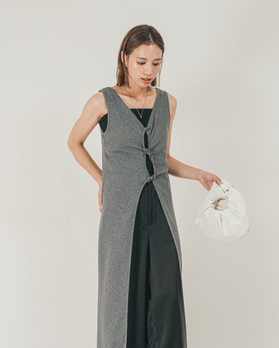 ［SET］フロントデザインジレワンピ + サテン裾レース Relaxパンツ（2SET）