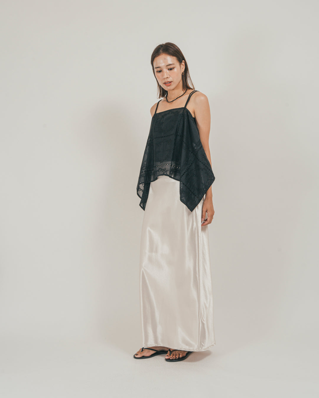 ［SET］パッチワーク刺繍ランダムキャミ + サテンNarrowスカート（2SET）