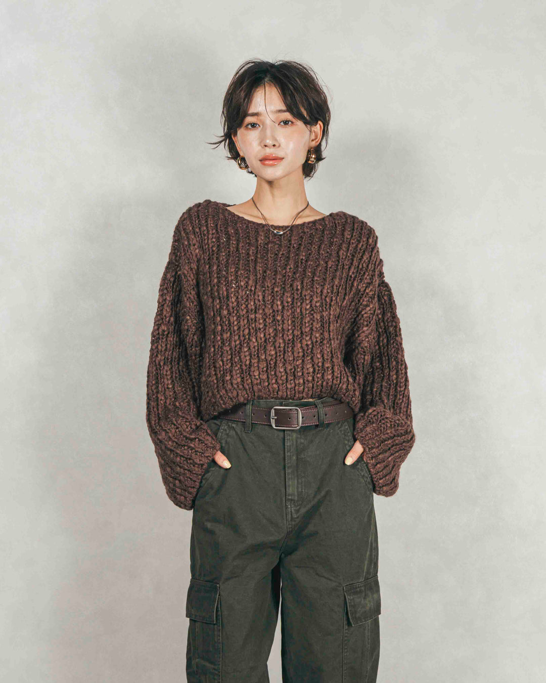 ［SET］ボリュームチャンキースラブ クロップドニット+ピグメントツイルカーゴパンツ（2SET）