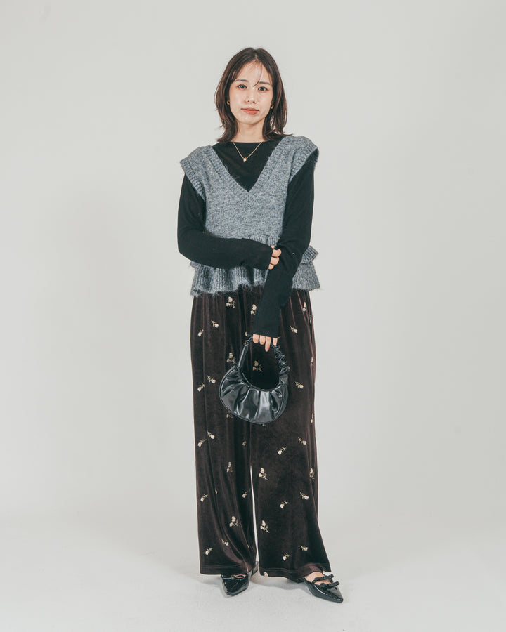 ［SET］2Way モヘアダブルFrillベスト + Flower刺繍 ベロアパンツ（2SET）