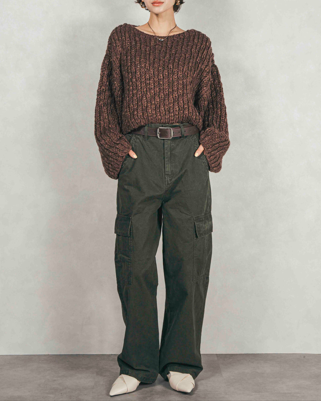 ［SET］ボリュームチャンキースラブ クロップドニット+ピグメントツイルカーゴパンツ（2SET）