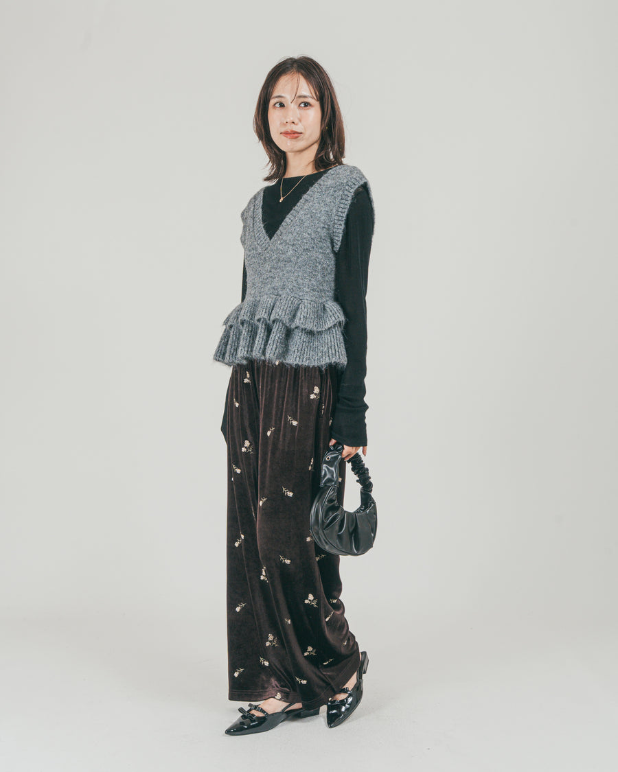 ［SET］2Way モヘアダブルFrillベスト + Flower刺繍 ベロアパンツ（2SET）