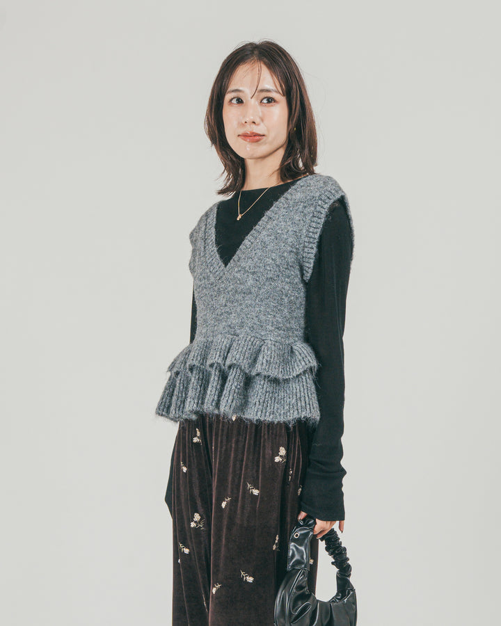 ［SET］2Way モヘアダブルFrillベスト + Flower刺繍 ベロアパンツ（2SET）