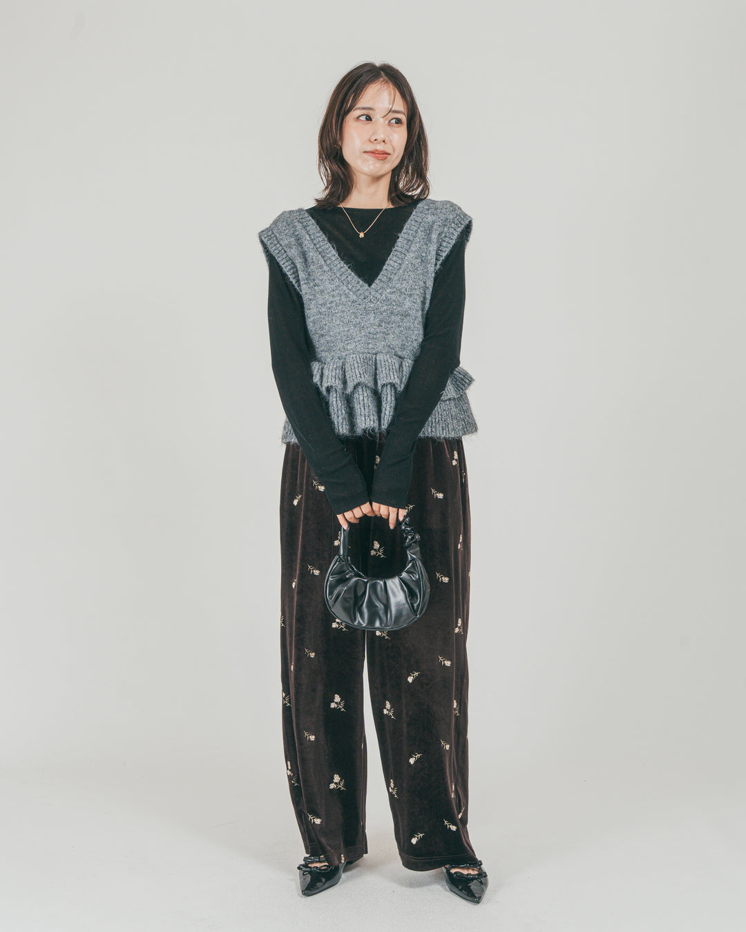 ［SET］2Way モヘアダブルFrillベスト + Flower刺繍 ベロアパンツ（2SET）