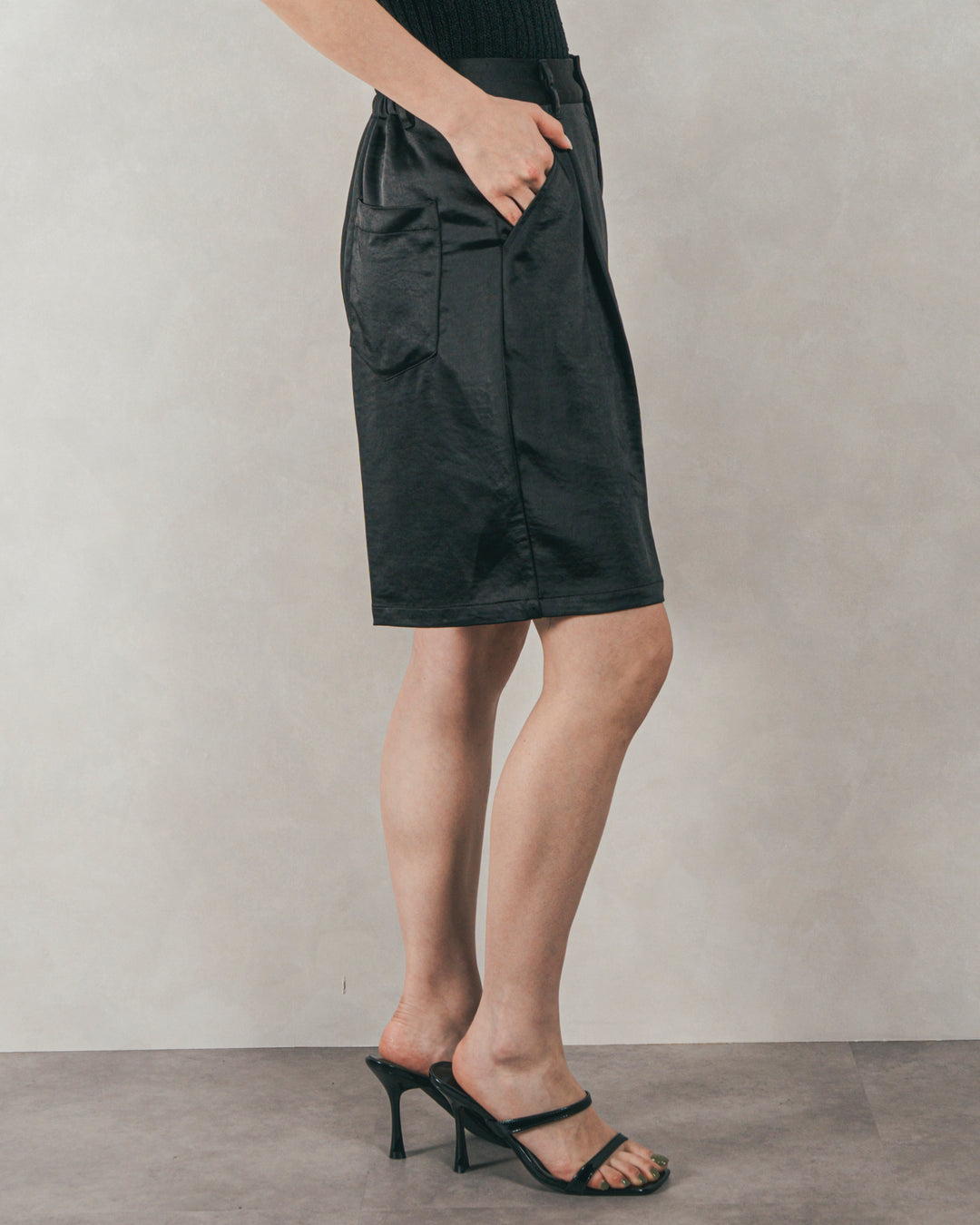 ［SET］Blockレース　フーディーブラウス + Vintageサテンハーフパンツ（2SET）