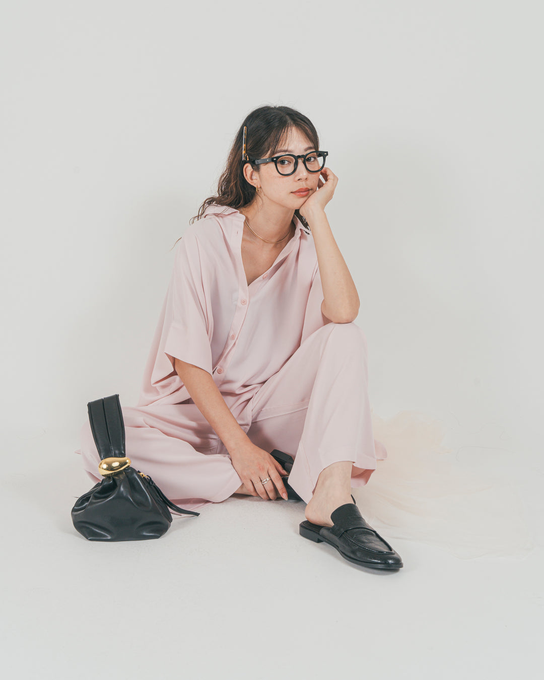 ［SET］とろみドルマンスリーブブラウス + とろみバレルパンツ（2SET）