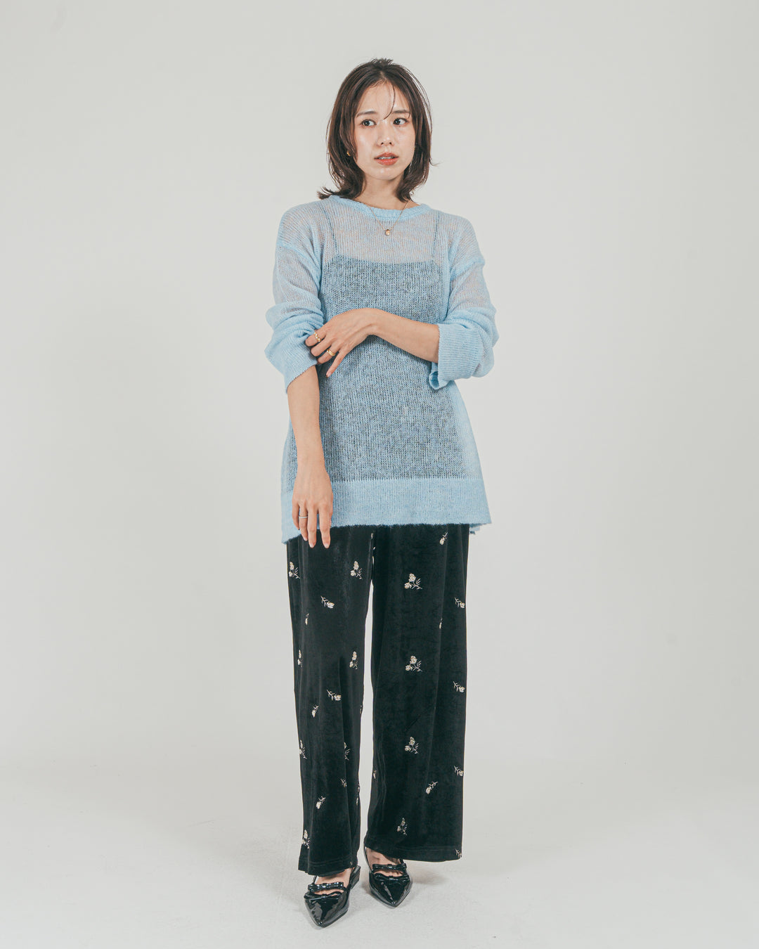 ［SET］モヘアTouchローゲージカラーニット + Flower刺繍 ベロアパンツ（2SET）