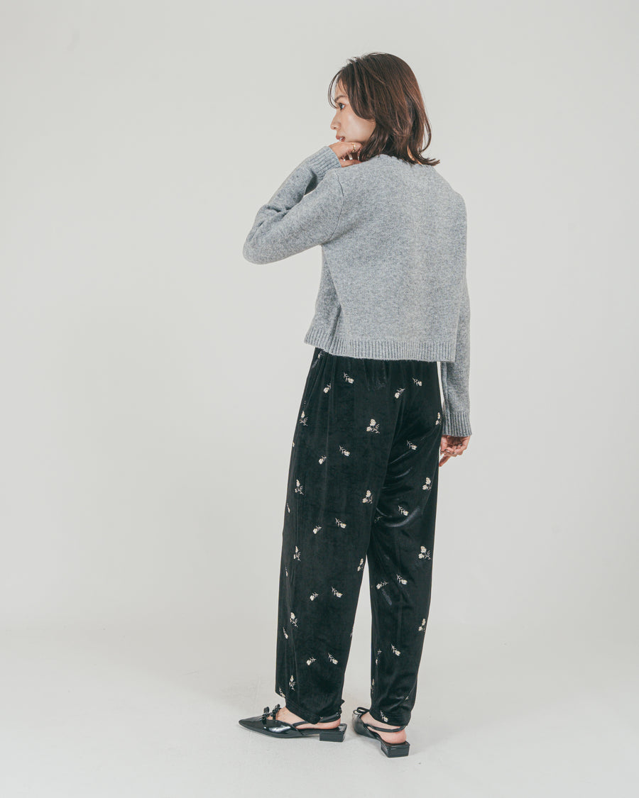 ［SET］フロントフリルメランジニットカーデ + Flower刺繍 ベロアパンツ（2SET）